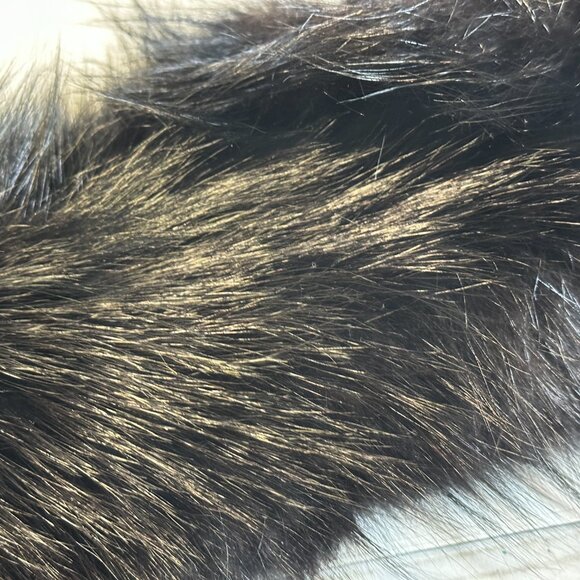 Women's Black fox Fur Stole - Picture 5 of 10